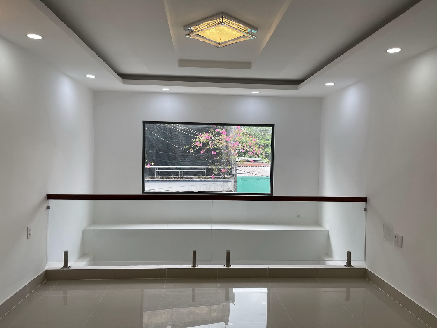 Bán nhà Nguyễn Văn Nghi, Quận Gò Vấp, Tuyệt phẩm 4 lầu thiết kế Cổ Điển tuyệt đẹp, khu dân trí cao